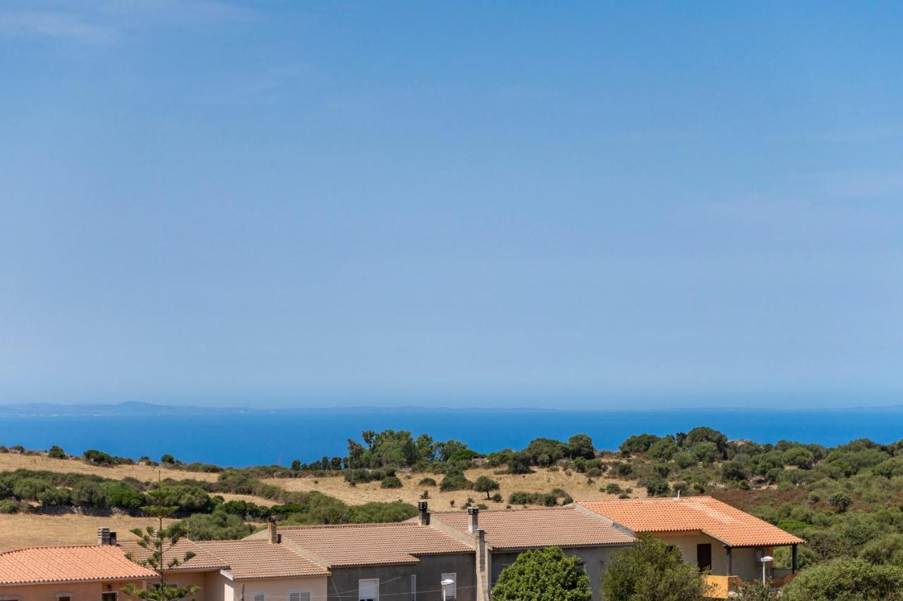Sardegna Appartamenti, Via Sedini Trinità dʼAgultu 外观 照片